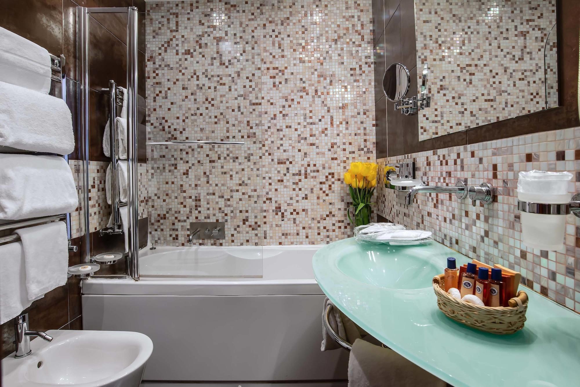 Memphis Hotel 4*